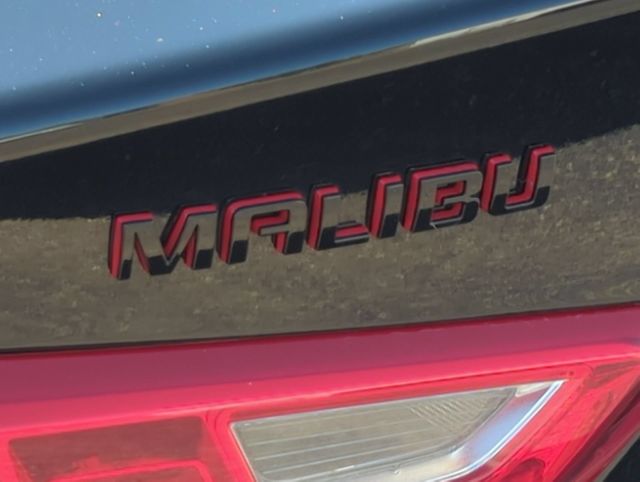 Thumbnail: 2018 Chevrolet Malibu - 24