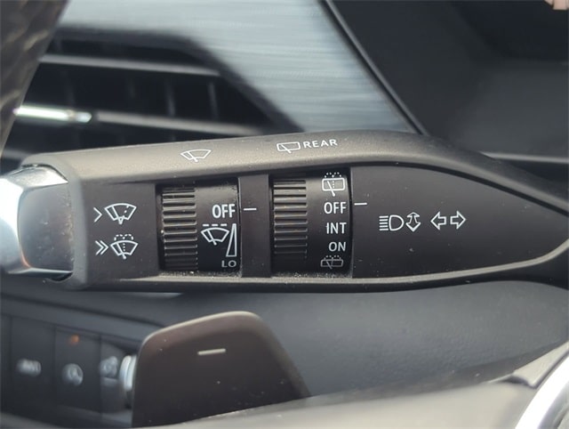 Thumbnail: 2025 GMC Acadia - 33