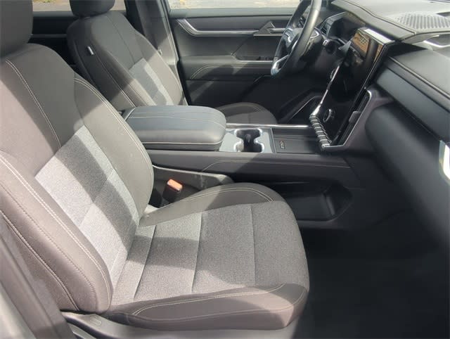 Thumbnail: 2025 GMC Acadia - 11
