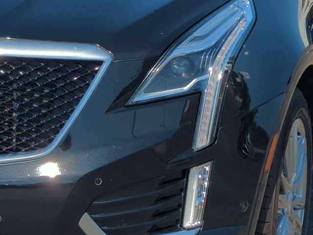 Thumbnail: 2023 Cadillac XT5 - 22