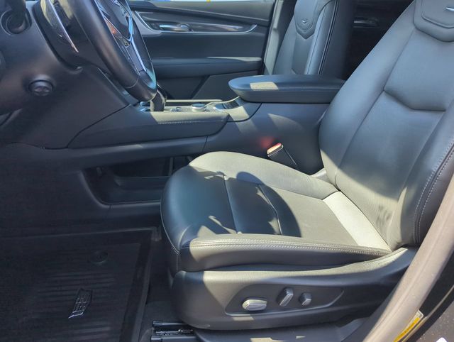 Thumbnail: 2023 Cadillac XT5 - 13