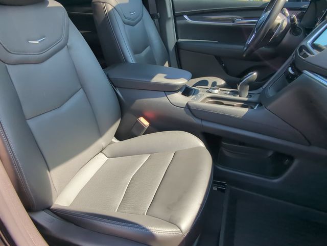 Thumbnail: 2023 Cadillac XT5 - 9