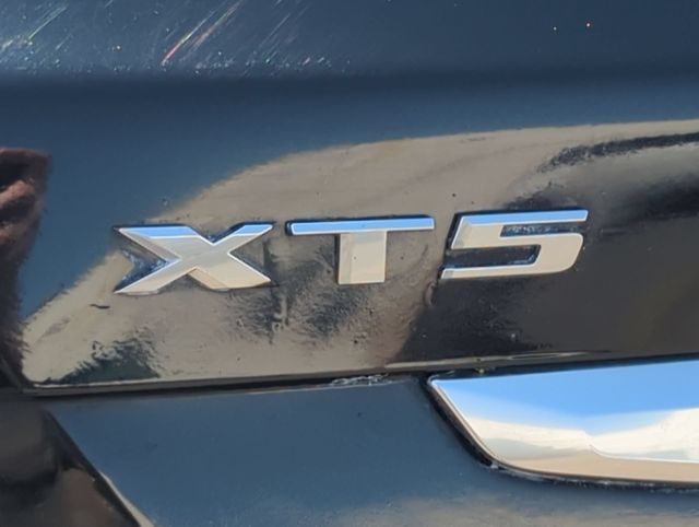 Thumbnail: 2023 Cadillac XT5 - 23