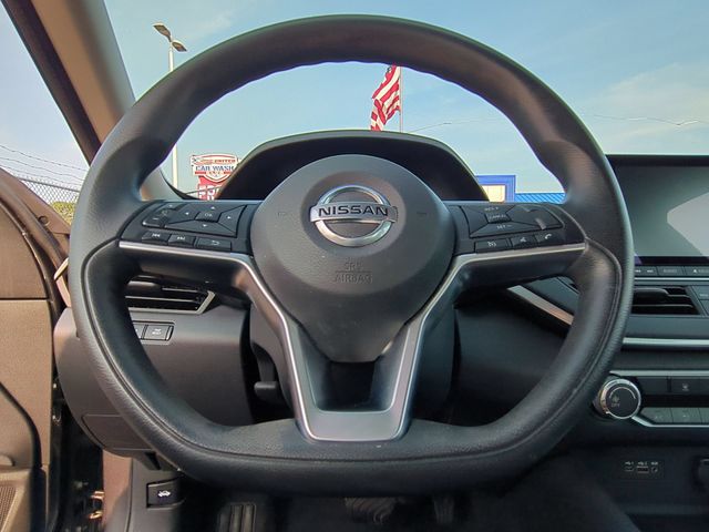Thumbnail: 2019 Nissan Altima - 14