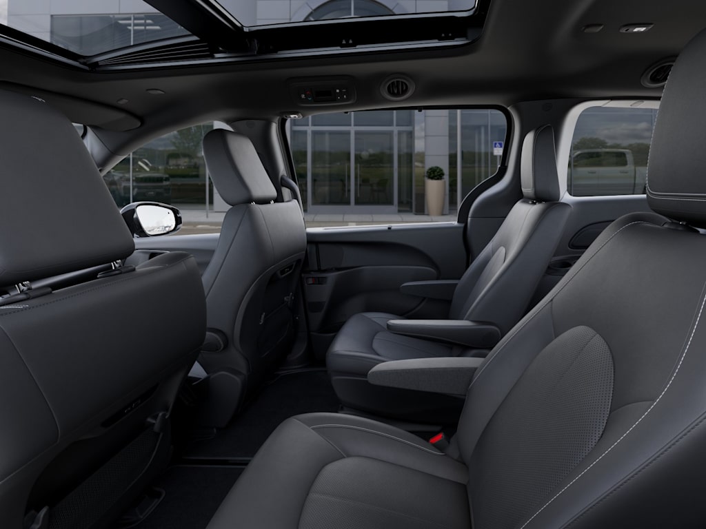 Thumbnail: 2026 Chrysler Pacifica - 24