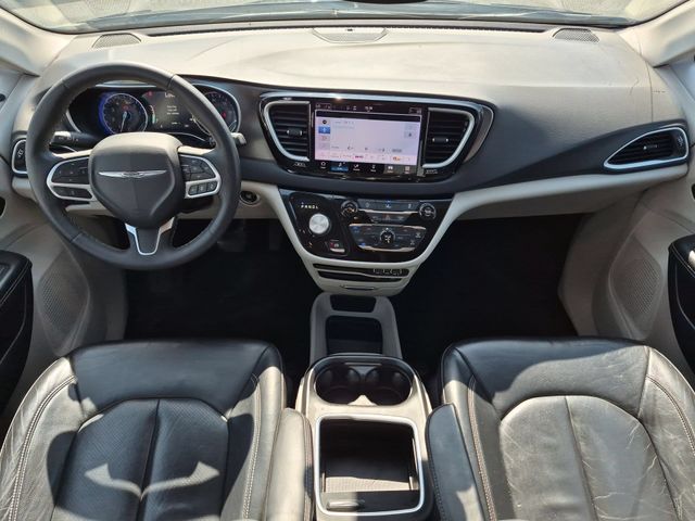 Thumbnail: 2022 Chrysler Pacifica - 9