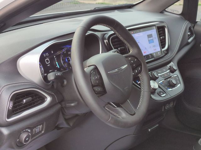 Thumbnail: 2024 Chrysler Pacifica - 2
