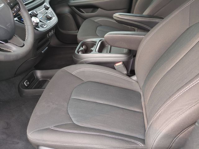 Thumbnail: 2024 Chrysler Pacifica - 11