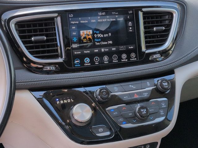 Thumbnail: 2020 Chrysler Pacifica - 14