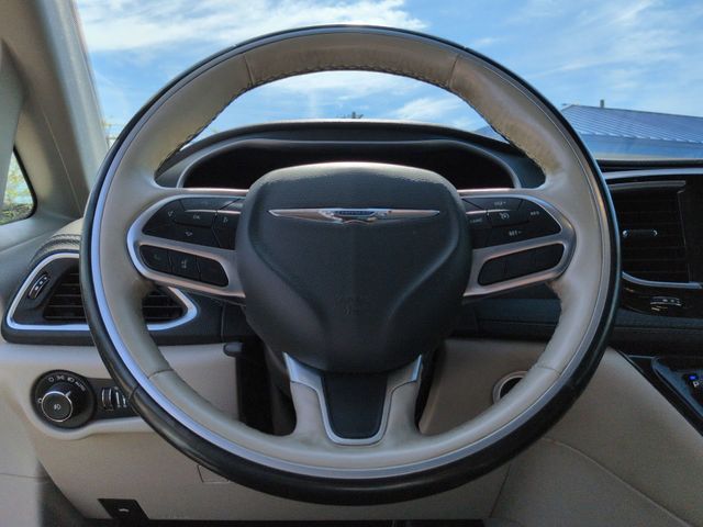 Thumbnail: 2020 Chrysler Pacifica - 13