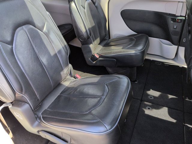 Thumbnail: 2020 Chrysler Pacifica - 27