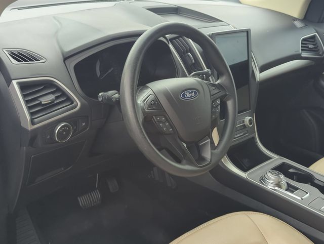 Thumbnail: 2023 Ford Edge - 2