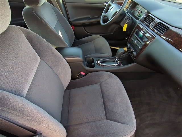 2014 Chevrolet Impala LS 10