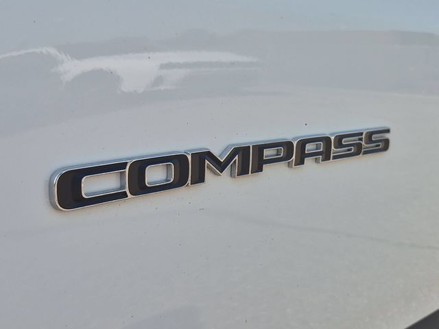 Thumbnail: 2018 Jeep Compass - 25