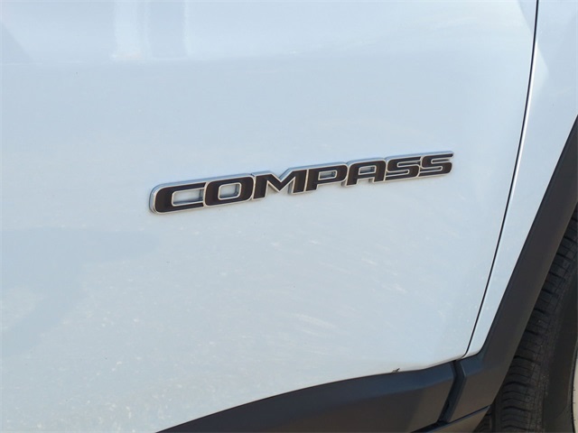 2022 Jeep Compass Limited 24