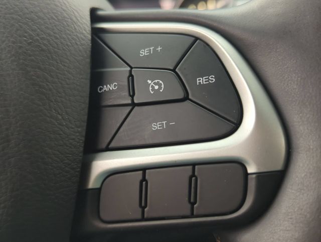 Thumbnail: 2018 Jeep Compass - 12