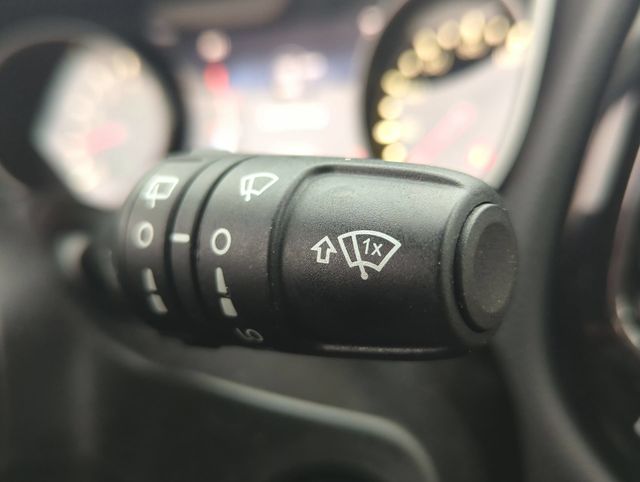 Thumbnail: 2018 Jeep Compass - 13