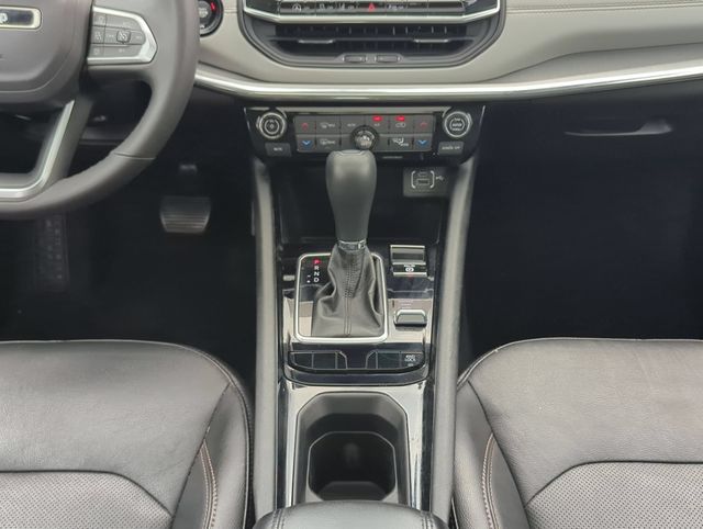 Thumbnail: 2023 Jeep Compass - 15