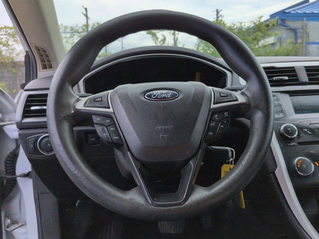 Thumbnail: 2015 Ford Fusion - 13