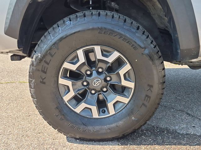 Thumbnail: 2019 Toyota Tacoma - 7