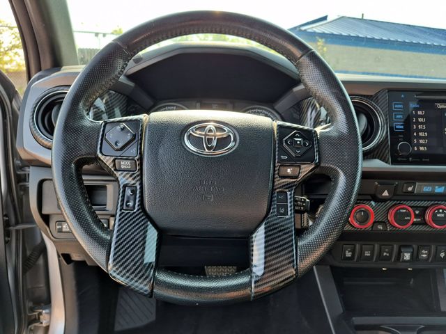 Thumbnail: 2019 Toyota Tacoma - 12