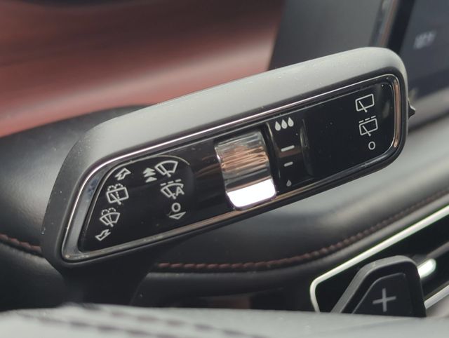 Thumbnail: 2021 Lincoln Aviator - 33