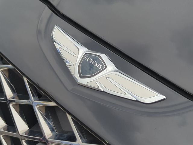 Thumbnail: 2023 Genesis GV80 - 25