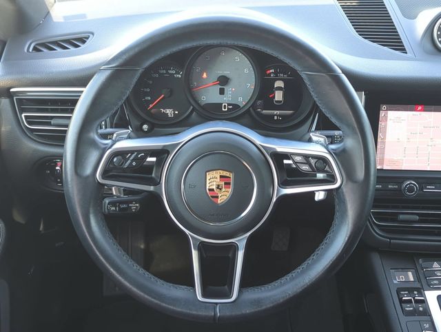 Thumbnail: 2020 Porsche Macan - 13