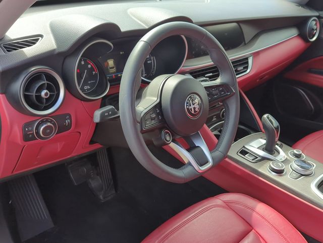 Thumbnail: 2021 Alfa Romeo Stelvio - 2