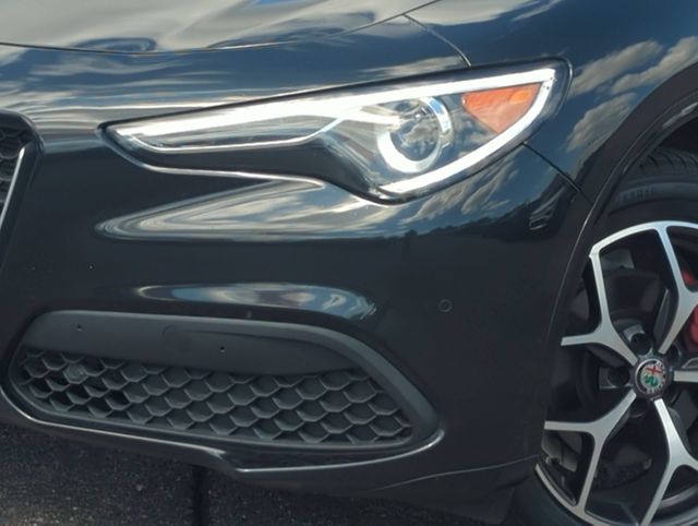 Thumbnail: 2021 Alfa Romeo Stelvio - 24