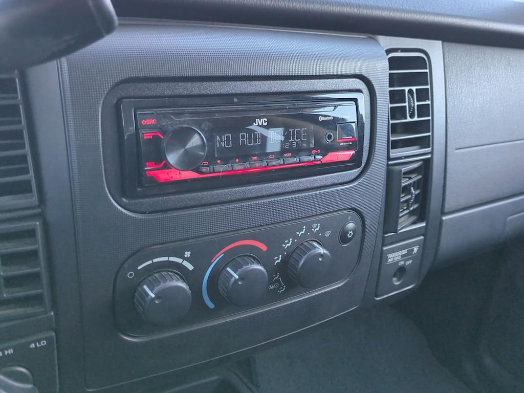 Thumbnail: 2002 Dodge Dakota - 11