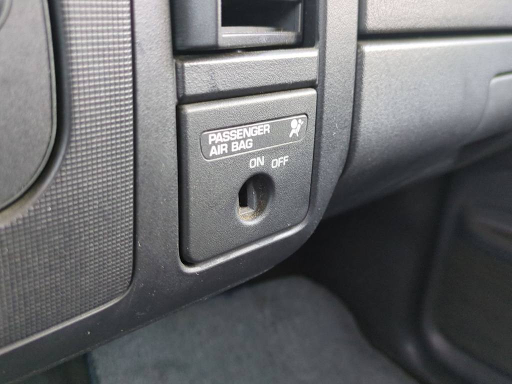 Thumbnail: 2002 Dodge Dakota - 29