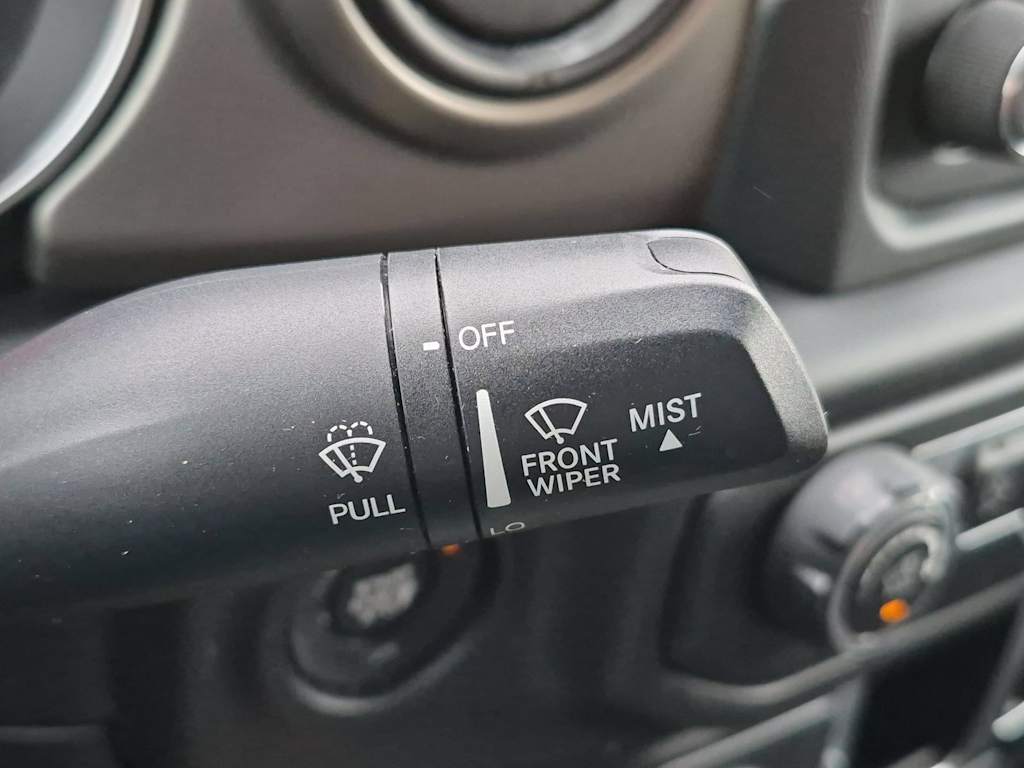 Thumbnail: 2018 Jeep Wrangler - 29