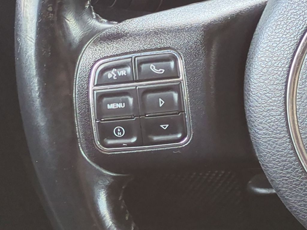 Thumbnail: 2014 Jeep Wrangler - 29