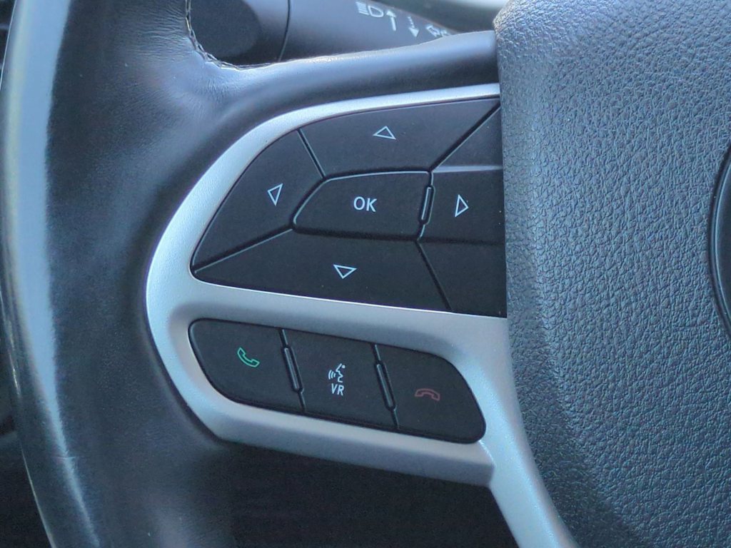 Thumbnail: 2018 Jeep Cherokee - 28