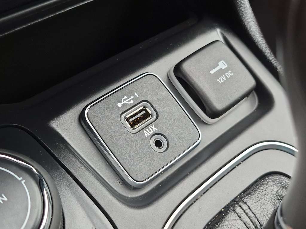 Thumbnail: 2022 Jeep Cherokee - 34