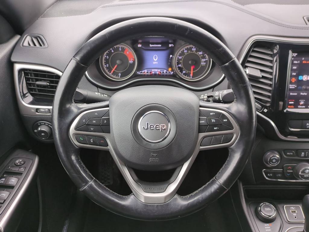 Thumbnail: 2020 Jeep Cherokee - 13