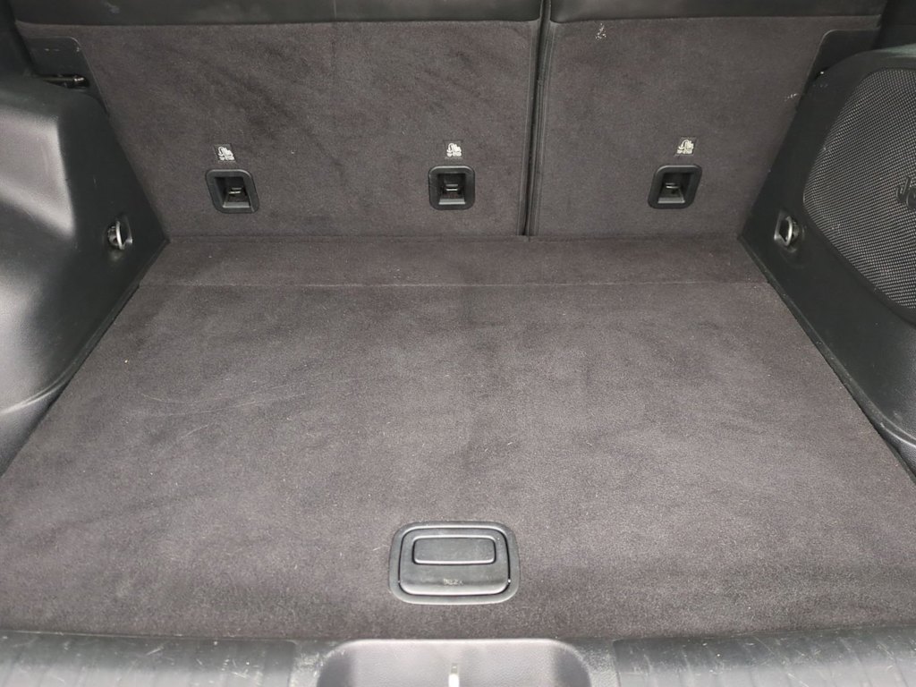 Thumbnail: 2020 Jeep Cherokee - 17