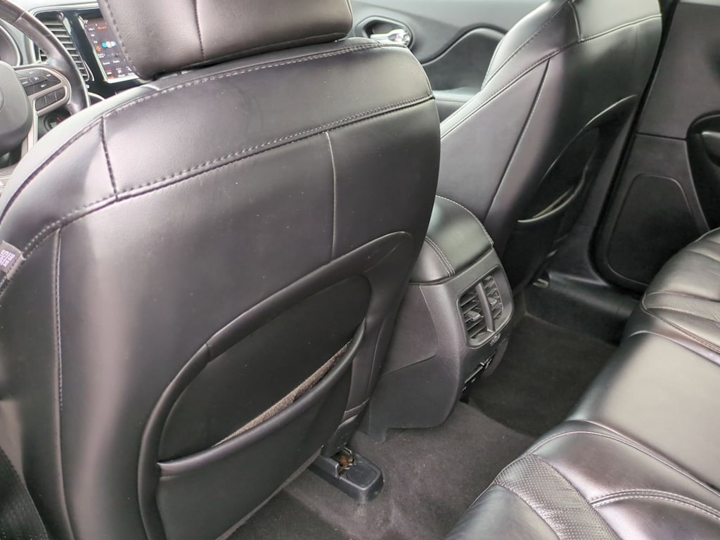 Thumbnail: 2020 Jeep Cherokee - 12