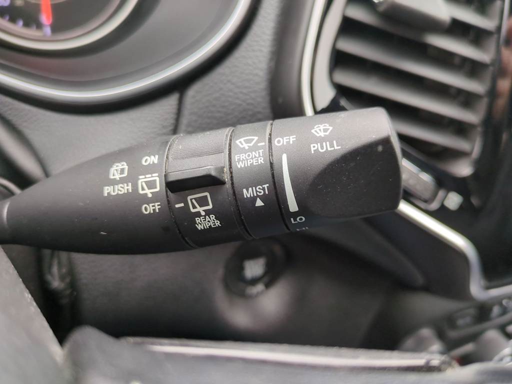 Thumbnail: 2020 Jeep Cherokee - 31