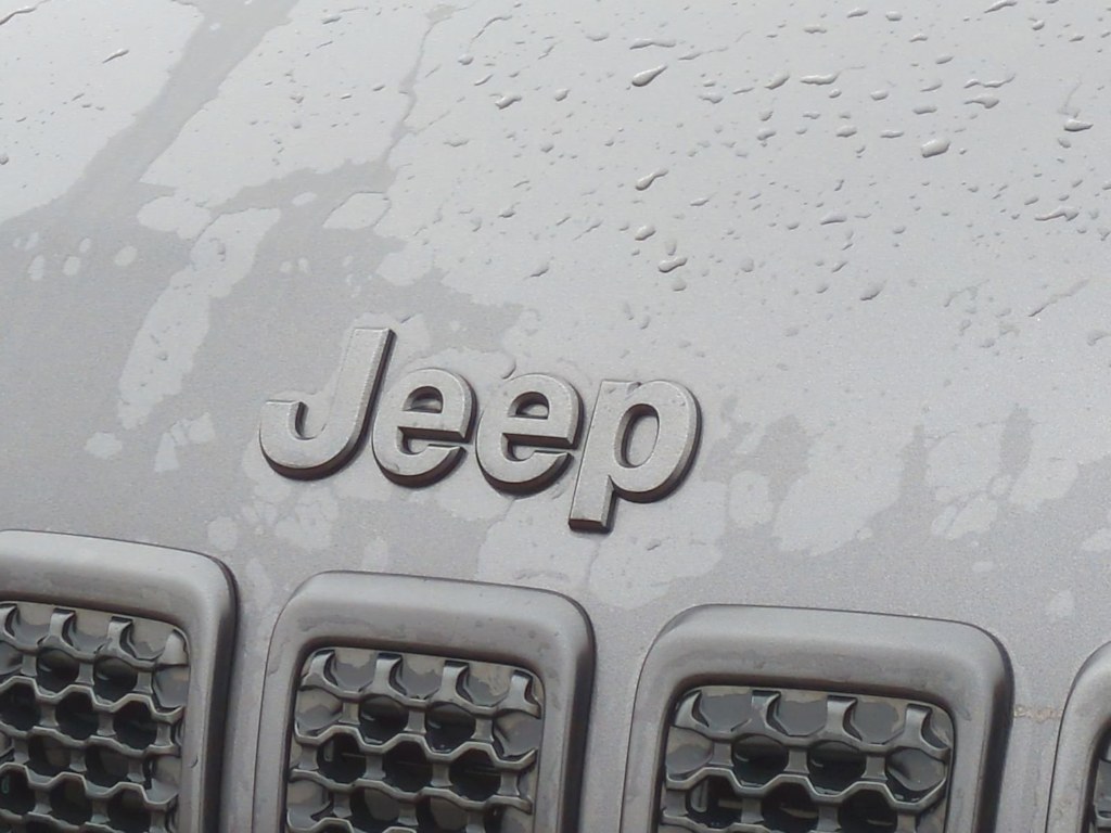 Thumbnail: 2020 Jeep Cherokee - 7