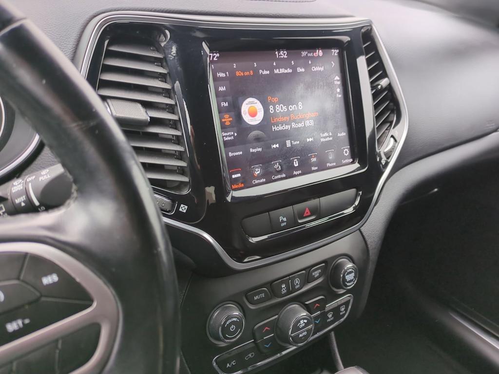 Thumbnail: 2020 Jeep Cherokee - 14