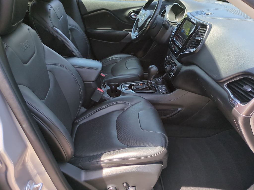 Thumbnail: 2020 Jeep Cherokee - 10