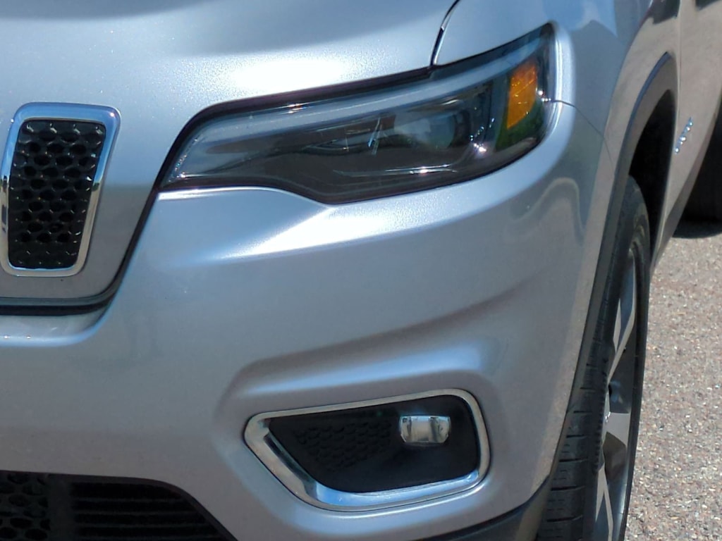 Thumbnail: 2020 Jeep Cherokee - 24