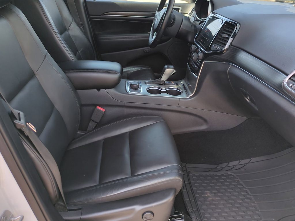 Thumbnail: 2019 Jeep Grand Cherokee - 11