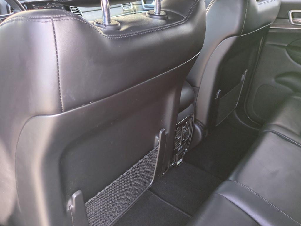 Thumbnail: 2019 Jeep Grand Cherokee - 12