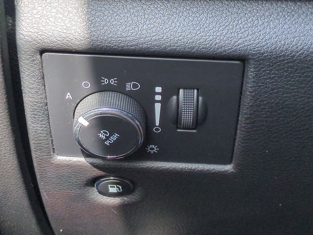 Thumbnail: 2019 Jeep Grand Cherokee - 34