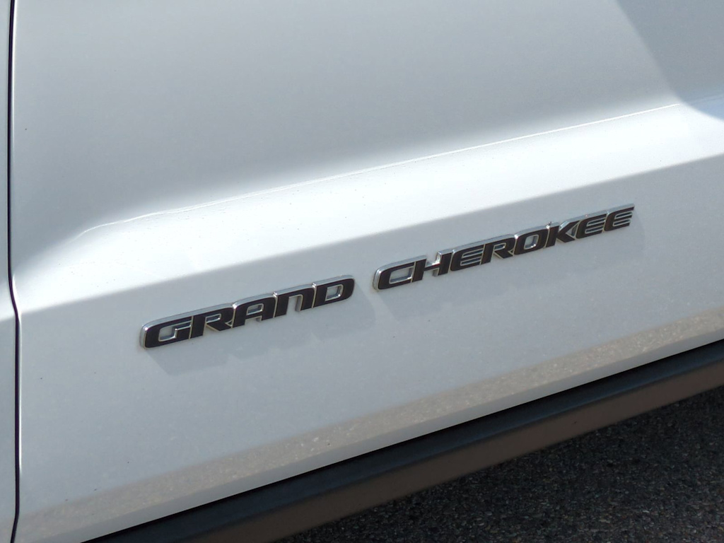 Thumbnail: 2019 Jeep Grand Cherokee - 25