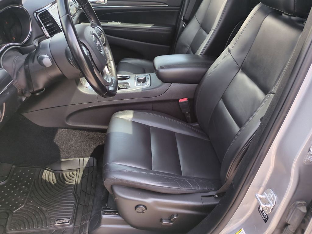 Thumbnail: 2021 Jeep Grand Cherokee - 10