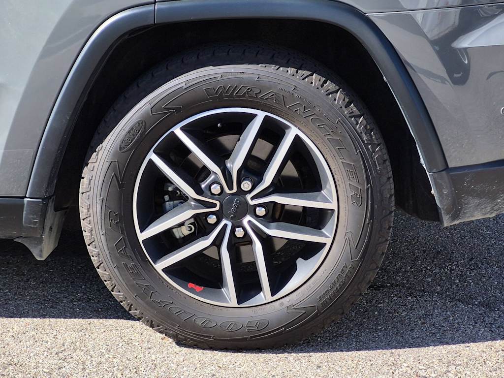 Thumbnail: 2021 Jeep Grand Cherokee - 8